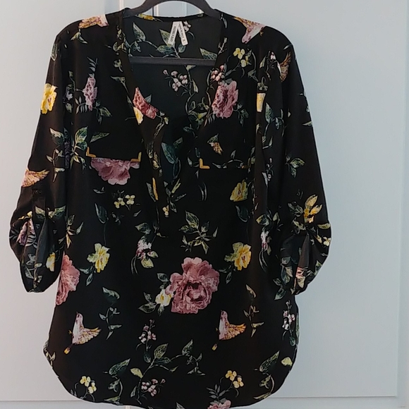 Plus Size Women's 2X Blouse - Picture 1 of 5